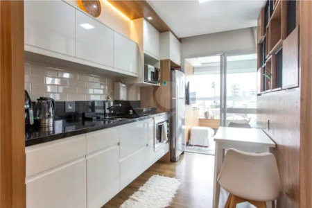 Aptº venda/locação Pinheiros, 35 m², 1 dorm, banheiro, sacada, ar cond., 1 vaga, porteira fechada