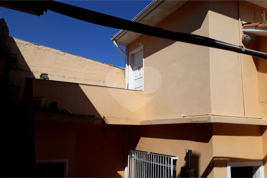BELA CASA 274 M² C/ 3 QUARTOS 1 SALA 1 COZINHA 3 BANHEIROS 2 VAGAS Para Estacionamento coberta P/ VENDA NA V N Cachoeirinha