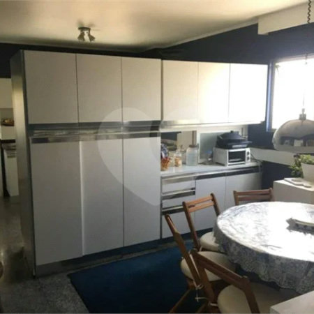 Lindo apartamento em ótima localização na Mooca!