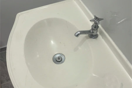 Oportunidade Única na Vila Morse: Amplo Espaço e Conforto!