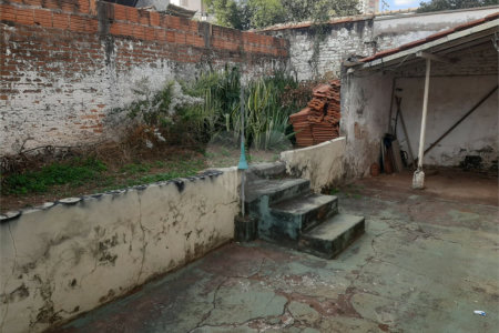 Casa térrea a venda na região central de São Carlos