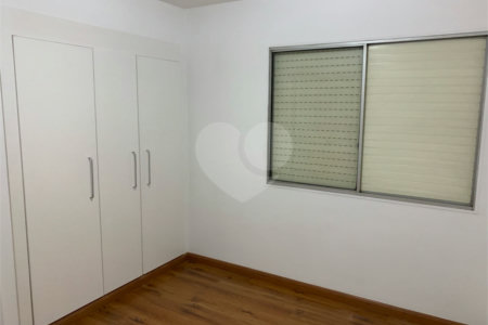 Lindo apartamento reformado!!! Apto a venda 3 dormitórios 1 suite e 2 vagas - Vila Nova Conceição
