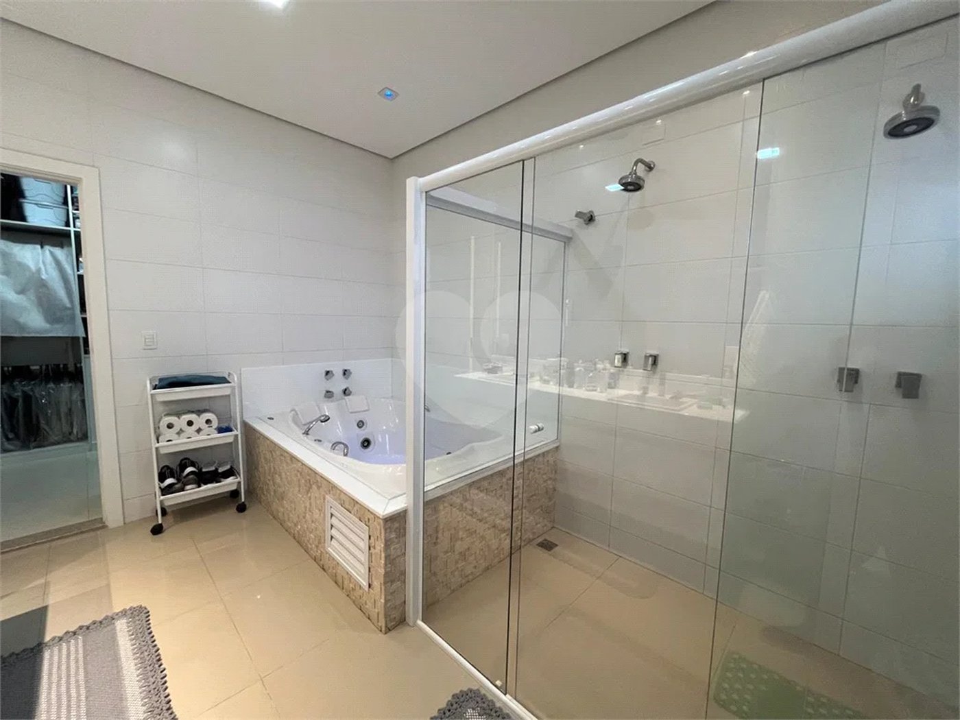 Excepcional Casa de 4 Suítes no Condomínio Monte Alegre em Piracicaba