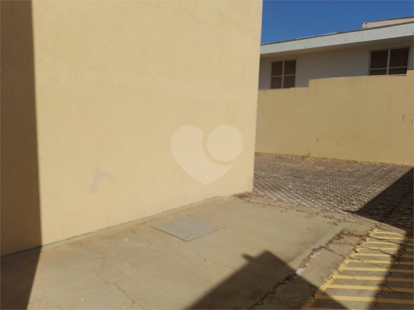 Apartamento à Venda ou para Locação no Edifício Marchal Estilo - São Carlos