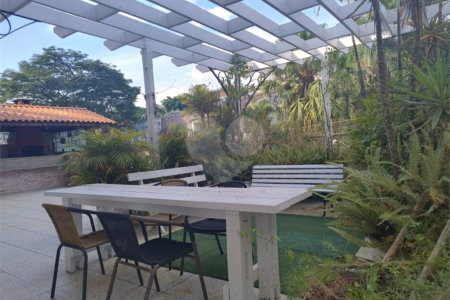 Sobrado à venda com 4 suítes em Chácara Flora, São Paulo, SP