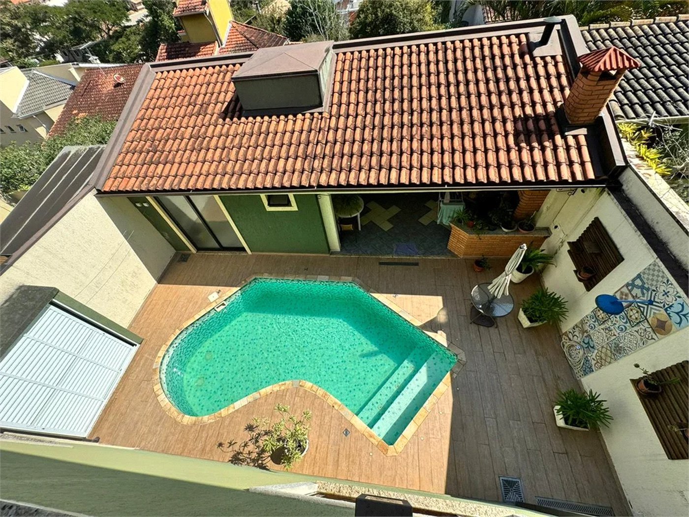 Casa à venda com 3 quartos, sendo 1 suíte, no condomínio Residencial Jardim das Flores 1510, Cotia - SP