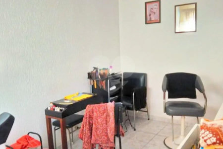 Sobrado espaçoso de esquina no bairro da Mooca!