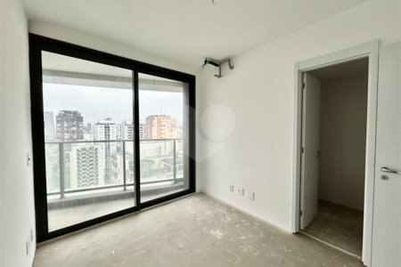 Apartamento à venda com 3 suítes em Vila Olímpia, São Paulo, SP