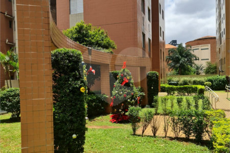 Apartamento à venda com 65m² -Cambuci