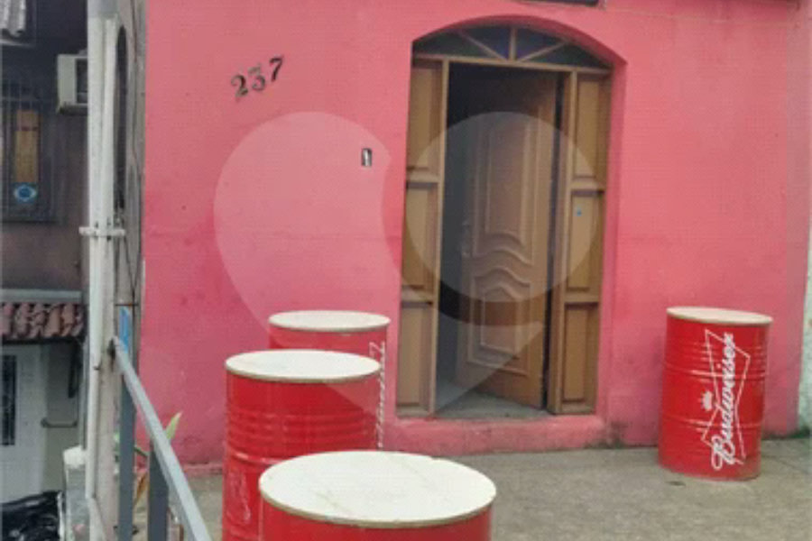 Casa à venda com 3 quartos, sendo 1 suíte,  em Bom Retiro, São Paulo, SP