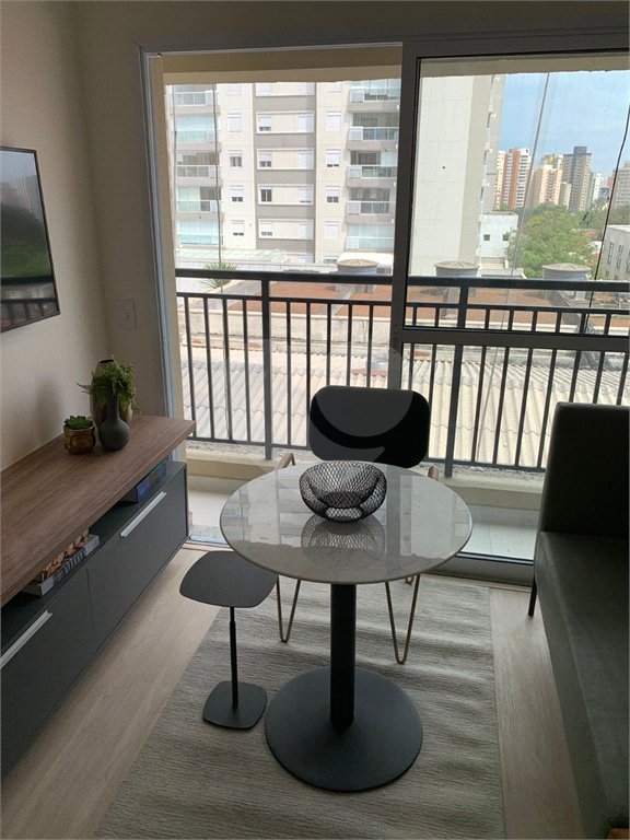 Apartamento novo na Vila Mariana com varanda