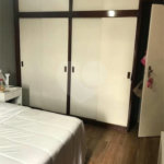 Casa com 202m² , 4 dormitórios , sendo 1 suíte , 3 vagas de garagem.