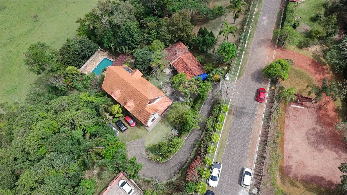 LINDA CHÁCARA A VENDA - CONDOMINIO ALPES D'OURO - BOM JESUS DOS PERDÕES