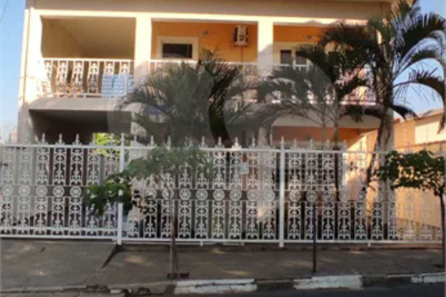 Casa a venda na cidade de São Pedro - SP.