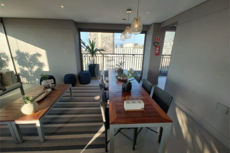 Studio Mobiliado na República – 22m² com Varanda