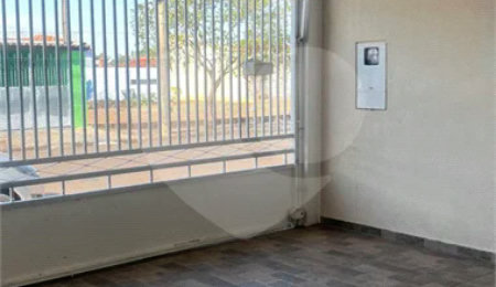 Casa à venda com 3 quartos em Jardim Cruzeiro do Sul, São Carlos, SP