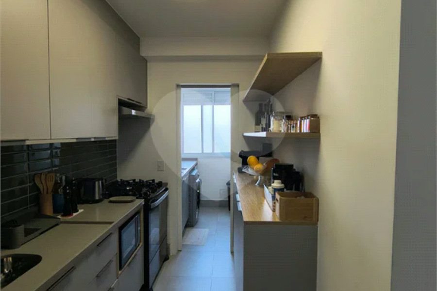 Apartamento com ar condicionado e varanda com churrasqueira semi novo, condominio entregue em 2024 com lazer completo.