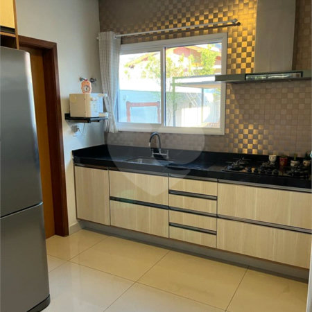 Casa em Condomínio - Jardim Residencial Alto de Itaici!