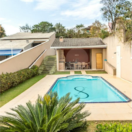 Casa à Venda com 4 suítes no bairro Jardim Paulista em Atibaia/SP.