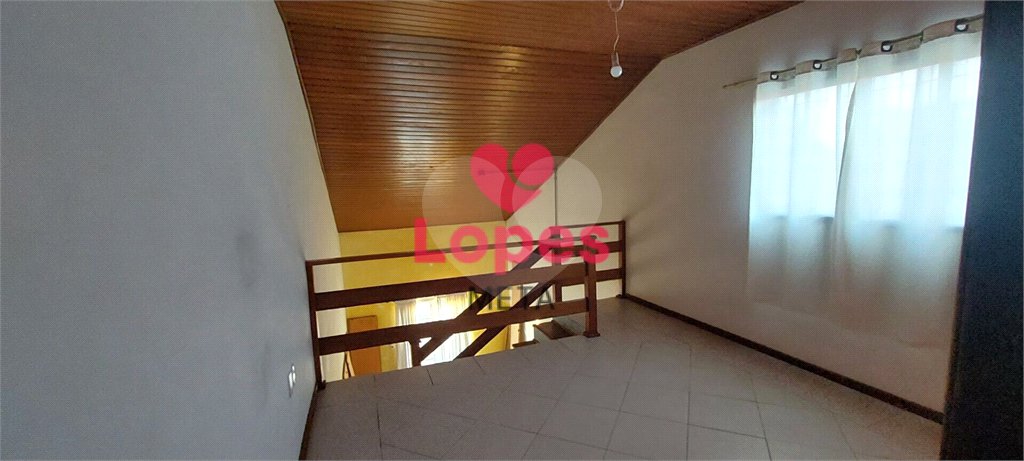 CASA A VENDA COM 132M², 3 DORMITORIOS, 2 SUITES, 2 VAGAS - BAIRRO JARDIM DAS INDUSTRIAS - SÃO JOSÉ D