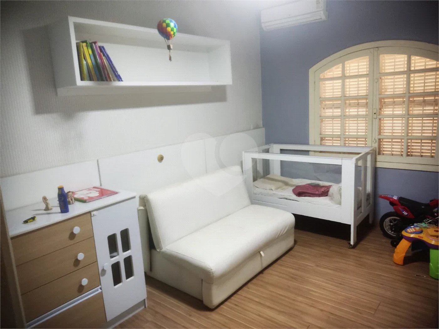 Chácara à venda com 4 quartos, sendo 1 suíte, em Chácaras Polozzi, Louveira, SP