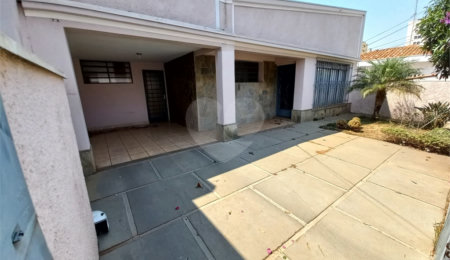 Casa Térrea à venda com 3 quartos, sendo 1 suíte,  no Centro, São Carlos, SP