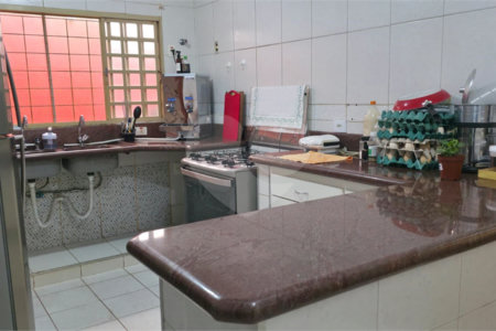 Casa à venda no Parque Fehr de 500m²