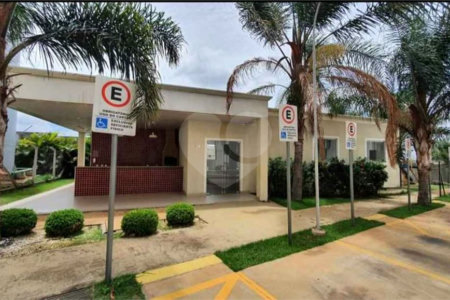 Apartamento no Condomínio Residencial Monte Logan
