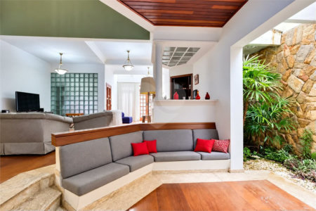 Casa à venda com 3 quartos, sendo 2 suítes,  em Interlagos, São Paulo, SP