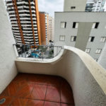 Vende-se Apartamento de 2 Quartos com Sacada na Vila Mascote