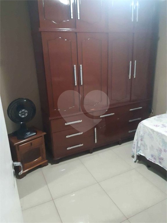 Apartamento no Condomínio Mont Azul.