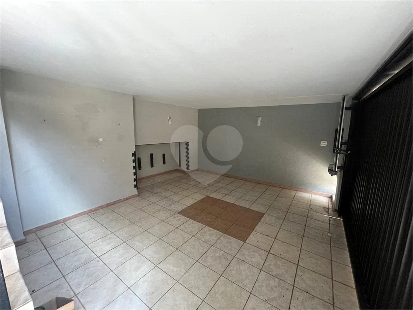 Casa Assobradada à Venda – Conforto, Excelente Acabamento e Localização Central