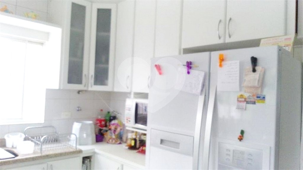 Excelente sobrado à venda em Moema Pássaros c/222 m², 3 suítes e 3 Vagas na garagem