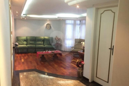 Oportunidade - Apto. 4 Suites / 4 Vagas de garagem