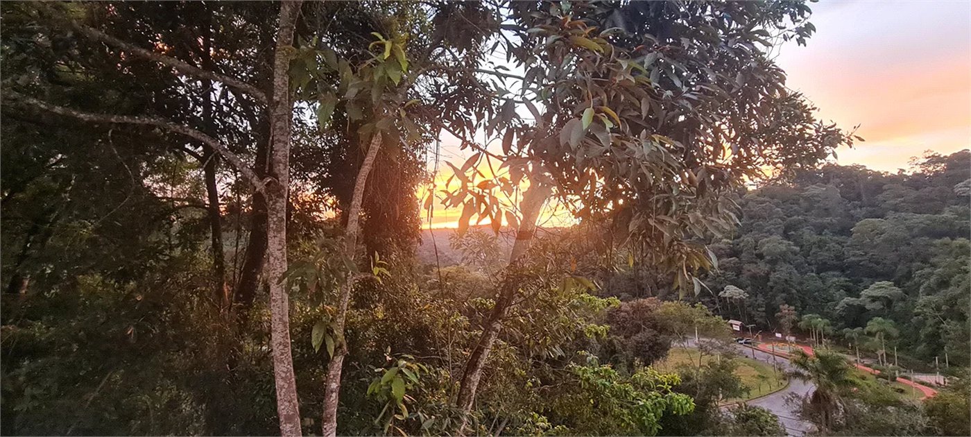 Casa à venda com 3 suítes no condomínio Alpes da Cantareira, Mairiporã - SP