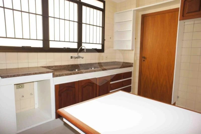 Apartamento para alugar com 4 quartos, sendo 3 suítes,  em Brooklin, São Paulo, SP