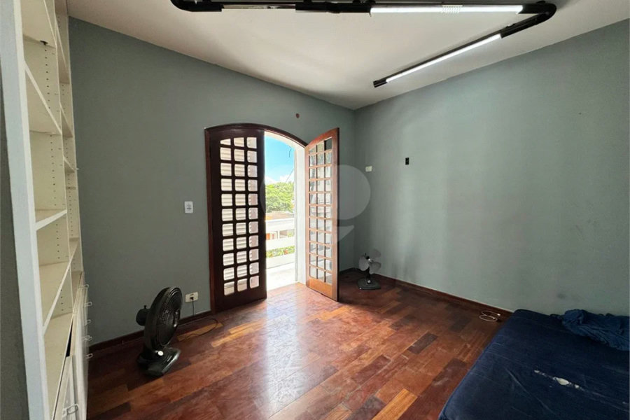 Sobrado Residencial e Comercial em Área Nobre de Piracicaba, para venda e locação.