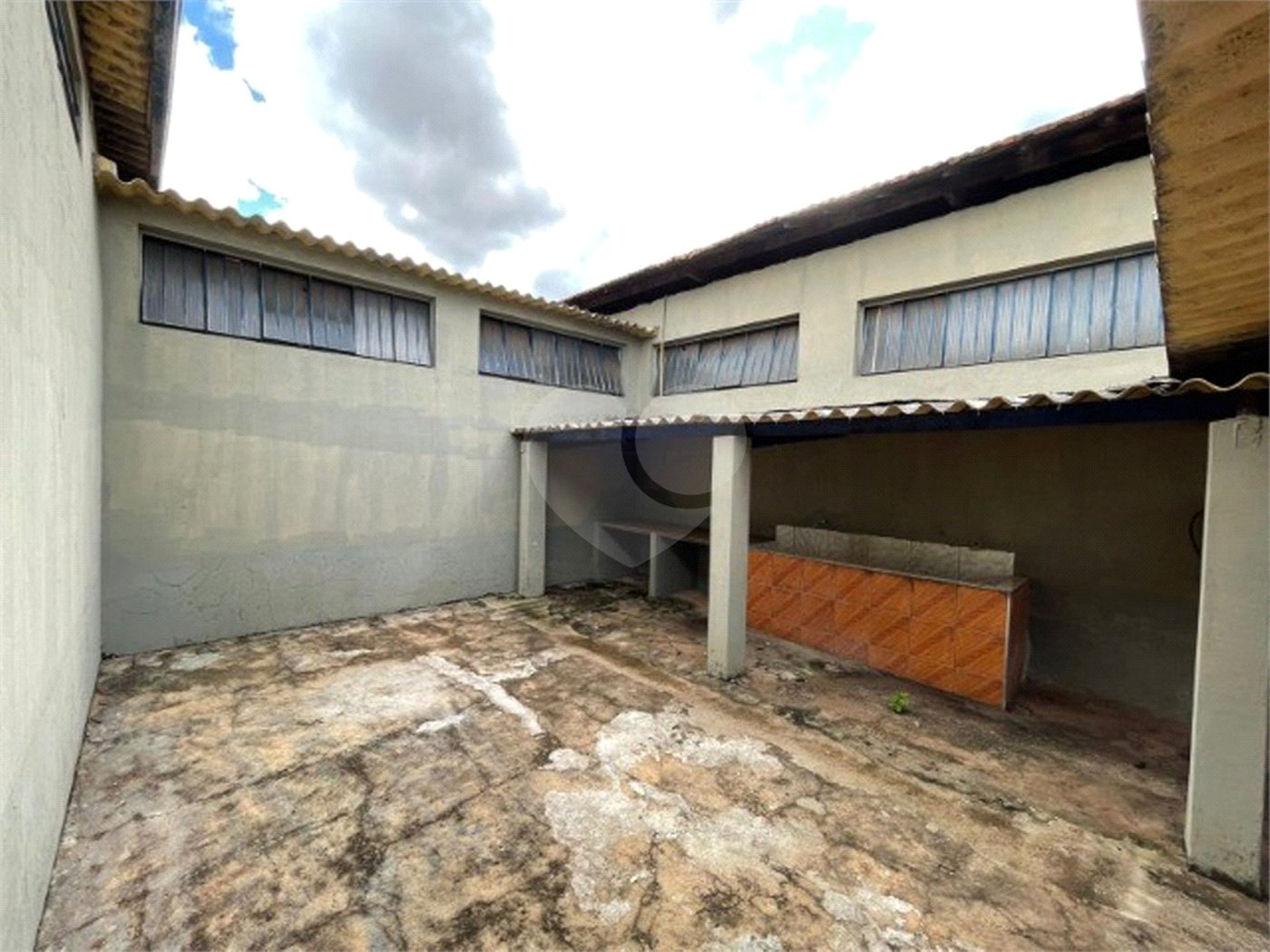 Barracão em Araraquara/SP, disponível para venda e locação.