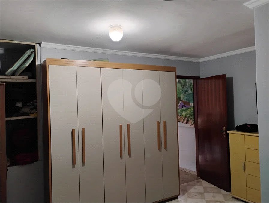 Vende-se casa na Vila Santa Catarina - Excelente oportunidade para investimento e geração de renda