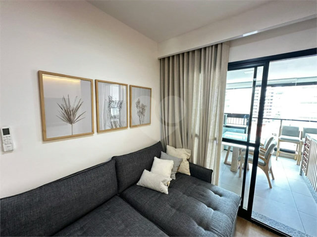 Apartamento à venda com 2 quartos, sendo 1 suíte,  em Pinheiros, São Paulo, SP