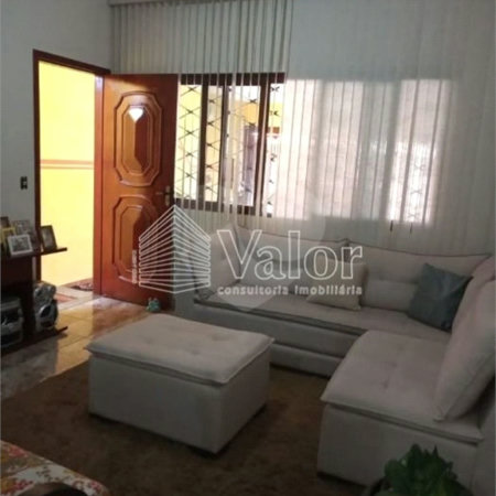 Casa Térrea com 2 dormitórios, sendo 1 suíte.