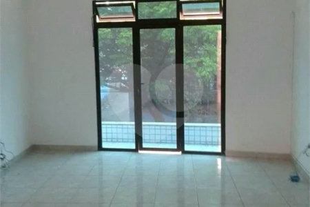 Prédio comercial com 724m² , 8 banheiros e 5 vagas de garagem , à venda na Vila Formosa.