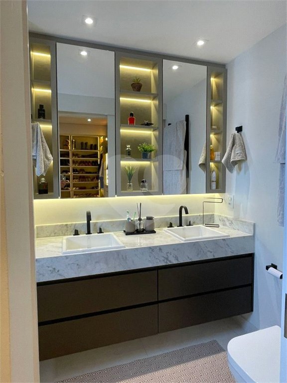 Apartamento para venda 163 m² 3 dormitórios 2 suites 2 vagas na Vila Mariana