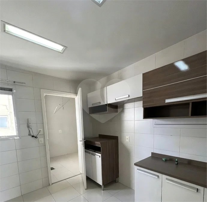 Apartamento de alto padrão com 128 m², 3 suítes, 2 vagas, vista para a piscina e lazer completo em condomínio clube no coração de Nova Petrópolis.