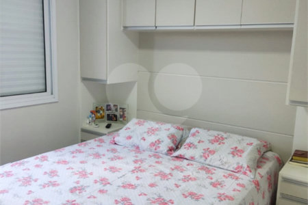 Apartamento no Condomínio Portal do Sol.