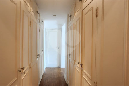 Cobertura 380m² - 4 quartos - Vila Nova Conceição em Frente a Praça Pereira Coutinho