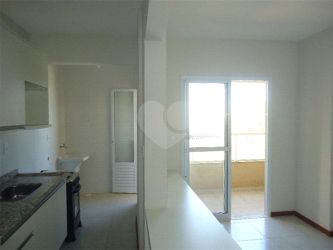 Apartamento no Condomínio Via Campus.