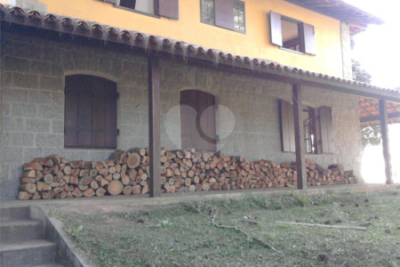 Casa à venda no Pico do Olho D'água em Mairiporã
