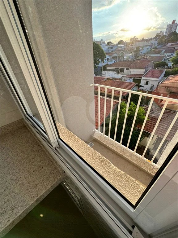 Vende-se apartamento no Edifício Residencial Flor do Ipê