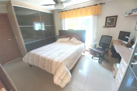Casa à venda em Condomínio fechado em São Carlos Parque Faber 1